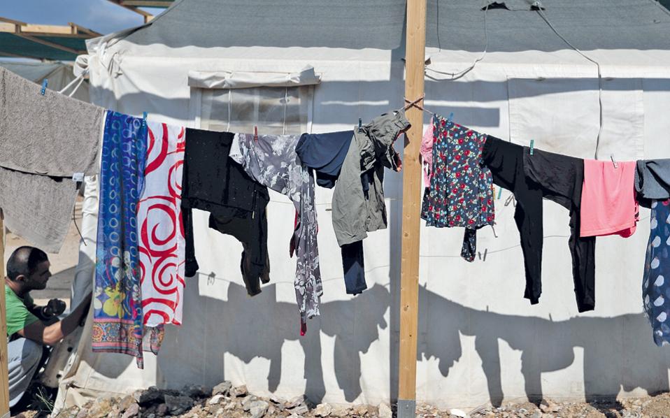 Σε 16 έτη θα φύγουν οι μετανάστες, λέει η Διεθνής Αμνηστία