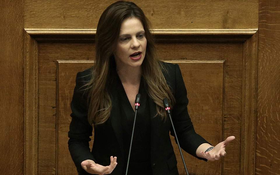 Αχτσιόγλου: Επανέρχονται μετά τον Αύγουστο οι συλλογικές συμβάσεις εργασίας 1