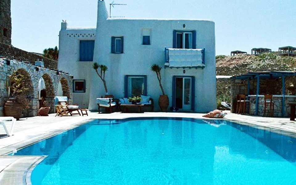 Πάνω από 2 δισ. ευρώ ξοδεύουν για ταξίδια οι Ελληνες 1