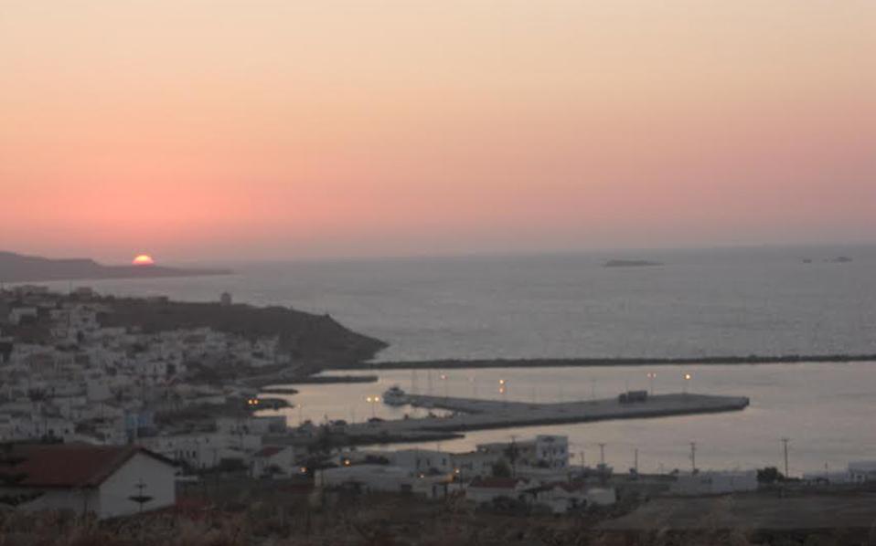 Πώς μπορώ να συνδέσω τη γραμμή νερού μου με την παγομηχανή μου