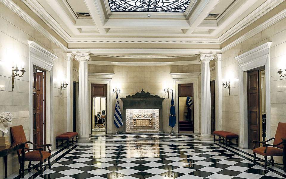 Καραντίνα και στο στρατηγείο - Σε ρυθμούς κορωνοϊού η ζωή στο Μέγαρο Μαξίμου 1