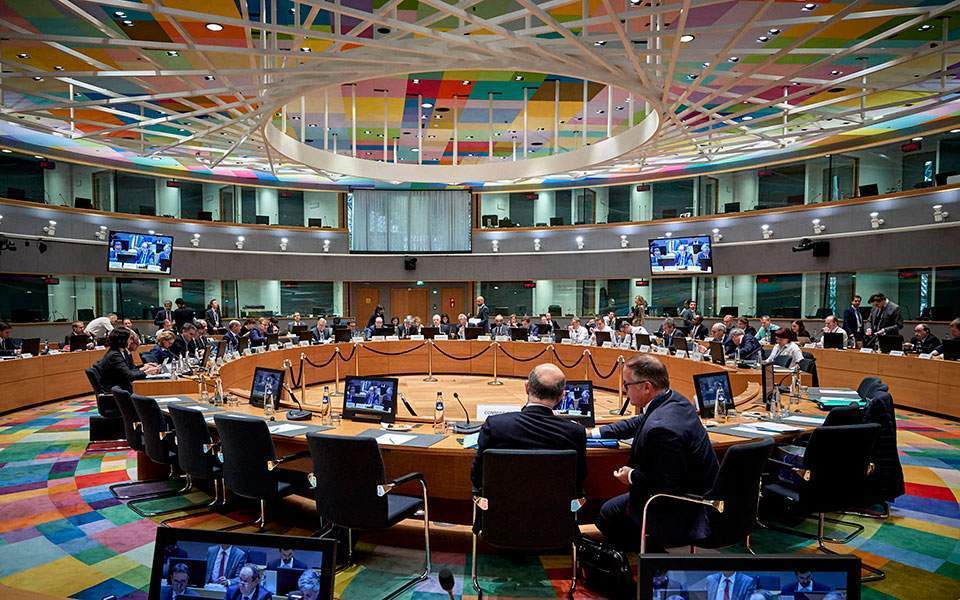 Τζεντιλόνι: Θα χρειαστεί 1,5 τρισ. ευρώ για την αντιμετώπιση του κορωνοϊού 1