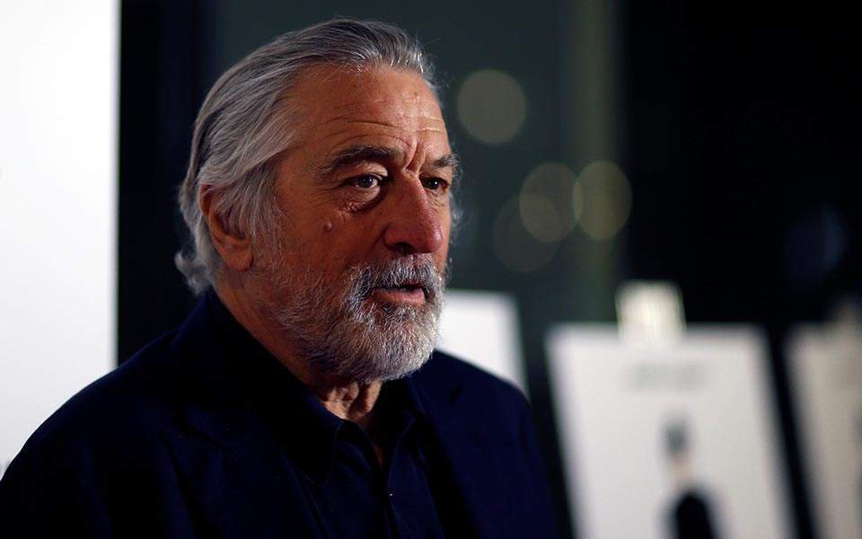 Διάσημοι καλλιτέχνες και επιστήμονες λένε όχι σε μια «επιστροφή στην κανονικότητα» thumbnail