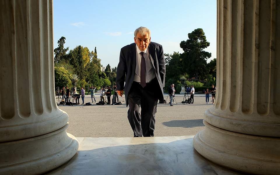 Στα χέρια ανακριτή η υπόθεση Παπαγγελόπουλου 1