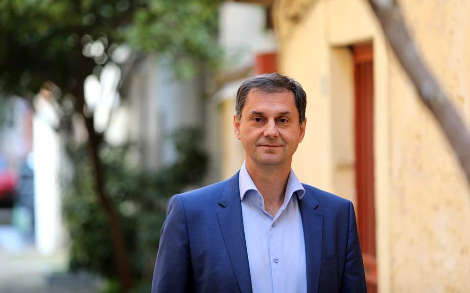 Χ. Θεοχάρης στο Sky News: Ευπρόσδεκτοι στην Ελλάδα οι Βρετανοί τουρίστες