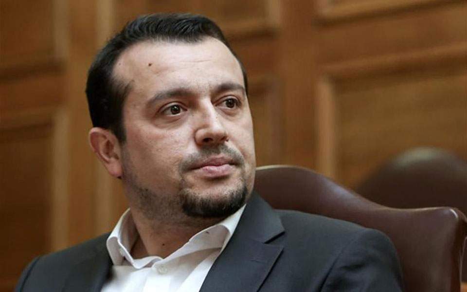 Πυρά εκατέρωθεν από ΝΔ - Παππά για τη συνάντηση με Αρτεμίου στην Κύπρο