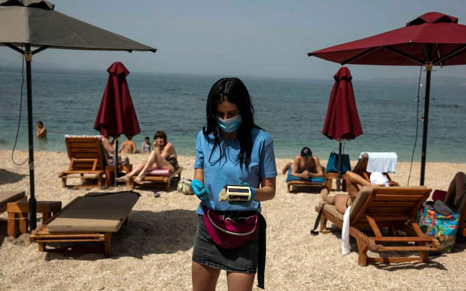 Ανάρτηση κυβέρνησης για κορωνοϊό: «Μετά τις διακοπές, προσέχουμε διπλά!»
